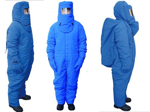 DuPont Cryogenic / Low Temperature Protective Clothing Suit LPG, Size: Free Size